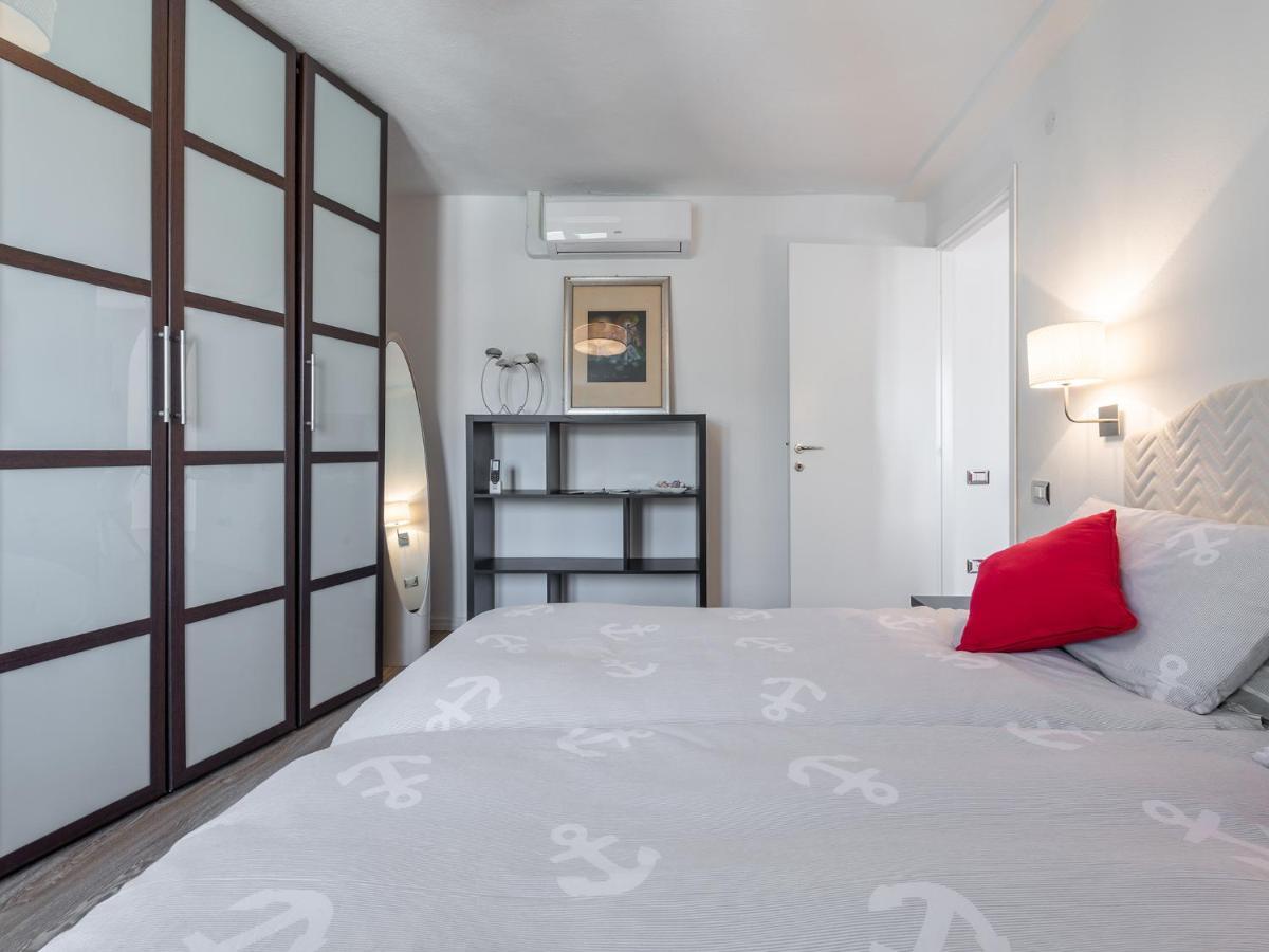 Casa Alla Marina Del Porto Di Cagliari Apartment Екстериор снимка