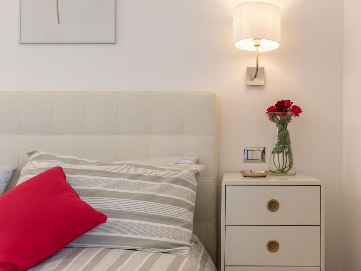 Casa Alla Marina Del Porto Di Cagliari Apartment Екстериор снимка