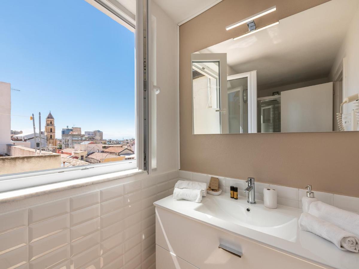 Casa Alla Marina Del Porto Di Cagliari Apartment Екстериор снимка