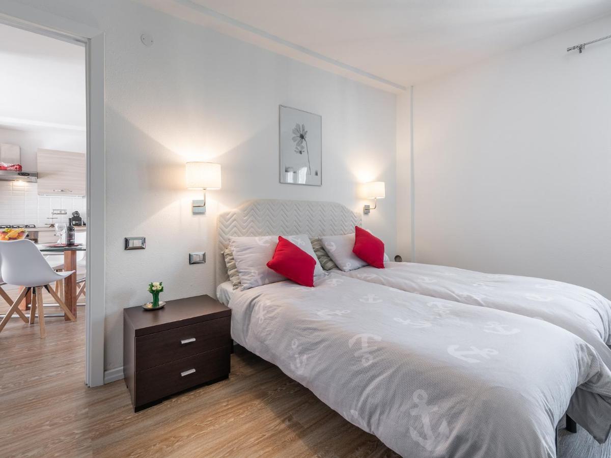 Casa Alla Marina Del Porto Di Cagliari Apartment Екстериор снимка